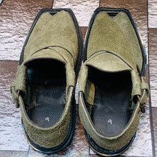 Load image into Gallery viewer, Green Handcrafted Traditional Men&#39;s Shoes
