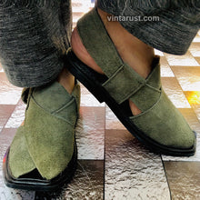 Load image into Gallery viewer, Green Handcrafted Traditional Men&#39;s Shoes
