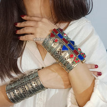 Load image into Gallery viewer, Ethnic Vintage Boho Style Handcuff Bracelet
