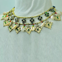 Load image into Gallery viewer, Handmade Choker Necklace With Glass Stones and Shells
