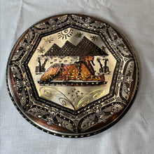 Load image into Gallery viewer, Handmade Egyptian Ancient Pyramids Sphinx Plate
