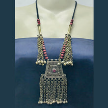 Load image into Gallery viewer, Handmade Pendant Necklace with Beads and Tassels
