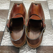 Load image into Gallery viewer, Handmade Peshawari Leather Kaptaan Chappal
