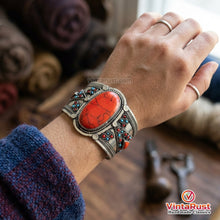 Load image into Gallery viewer, Handmade Stones Bracelet With Turquoise and Red Beads
