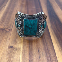 Load image into Gallery viewer, Vintage Tribal Handmade Cuff Bracelet
