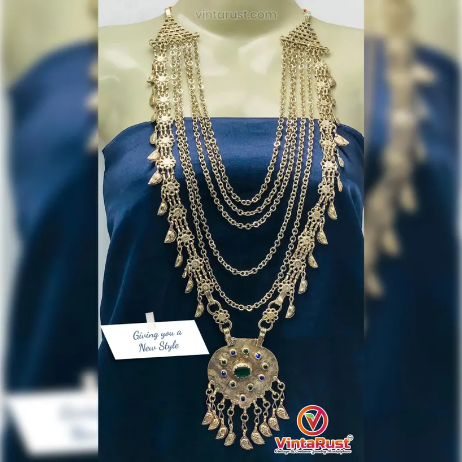 Multilayers Massive Vintage Bib Necklace With Pendant