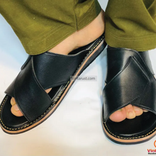 Load image into Gallery viewer, Men’s Black Peshawari Chappal
