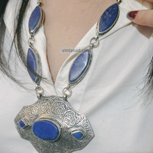 Load image into Gallery viewer, Vintage Blue Lapis Lazuli Stone Necklace
