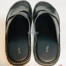 Load image into Gallery viewer, Men’s Black Peshawari Chappal
