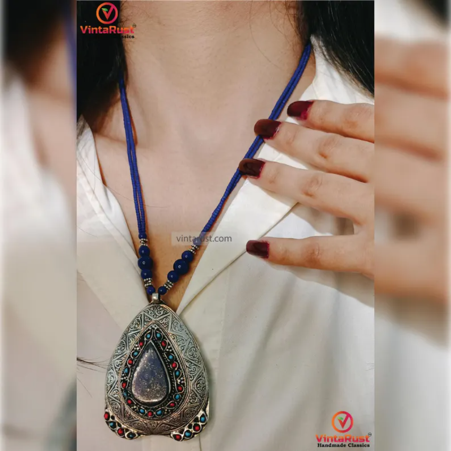 Trendy Lapis Lazuli Pendant Necklace