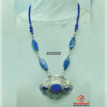 Load image into Gallery viewer, Vintage Blue Lapis Lazuli Stone Necklace

