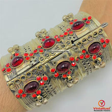 Load image into Gallery viewer, Handmade Red Stone Kuchi Handcuff Bracelet
