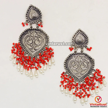 Load image into Gallery viewer, Vintage Oxidized Earrings With Red Beads
