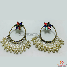 Load image into Gallery viewer, Big Round Hoop Earrings With Pearls
