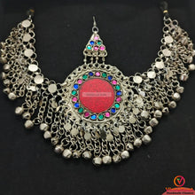 Load image into Gallery viewer, Tribal Vintage Headpiece Matha Patti and Earring Jewelry Set
