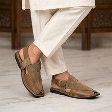 Load image into Gallery viewer, Traditional Men's Handmade Brown Leather Chappal
