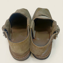 Load image into Gallery viewer, Traditional Men's Handmade Brown Leather Chappal
