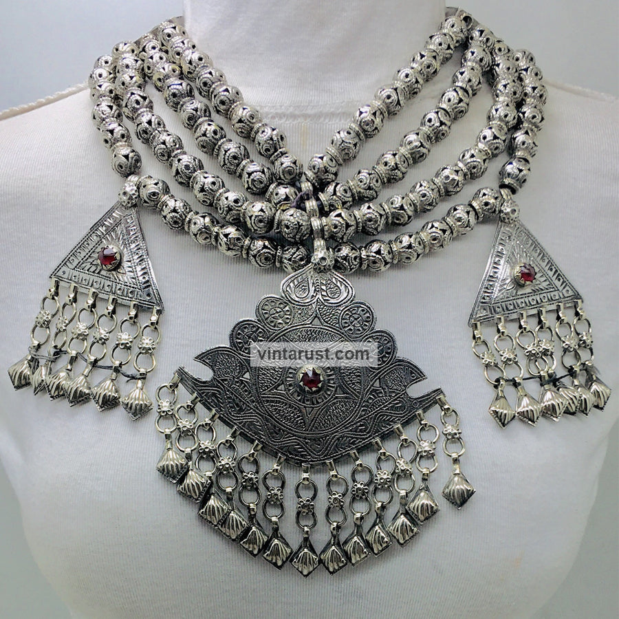 Metal Beaded Multilayers Necklace With Dangling Pendants