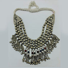 Load image into Gallery viewer, Multilayers Beaded Choker Necklace With Glass Stones
