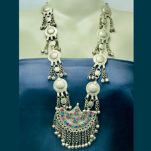 Load image into Gallery viewer, Nomadic Long Pendant Necklace With Bells
