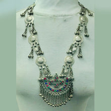 Load image into Gallery viewer, Nomadic Long Pendant Necklace With Bells
