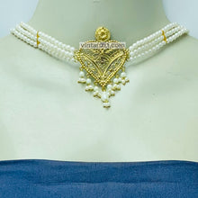 Load image into Gallery viewer, Pearls Beaded Motif Choker Necklace With Earrings
