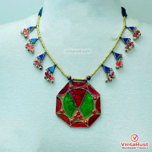 Load image into Gallery viewer, Red and Green Glass Stone Pendant Necklace

