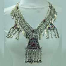 Load image into Gallery viewer, Silver Kuchi Bib Necklace With Dangling Pendant
