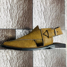 Load image into Gallery viewer, Traditional Men&#39;s Leather Peshawari Chappal
