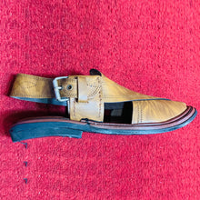 Load image into Gallery viewer, Traditional Unique Style Peshawari Chappal

