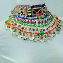 Load image into Gallery viewer, Multicolor Choker Necklace With Silver Dangling Coins
