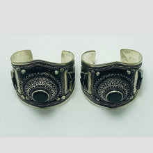 Load image into Gallery viewer, Tribal Vintage Cuff Bracelet With Black Stones
