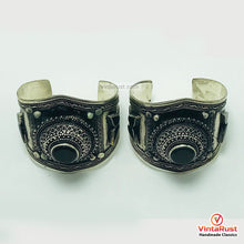 Load image into Gallery viewer, Tribal Vintage Cuff Bracelet With Black Stones

