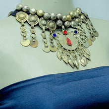 Load image into Gallery viewer, Turkmen Kuchi Style Necklace With Silver Tassels
