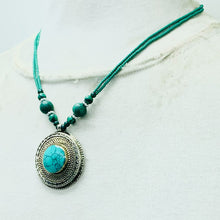 Load image into Gallery viewer, Turquoise Beaded Light Weight Pendant Necklace
