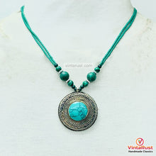 Load image into Gallery viewer, Turquoise Beaded Light Weight Pendant Necklace
