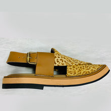 Load image into Gallery viewer, Unique Printed Leather Peshawari Chappal
