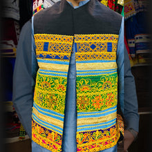 Load image into Gallery viewer, Unique Traditional Festival Wear Waistcoat
