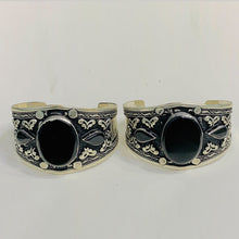 Load image into Gallery viewer, Vintage Black Stone Adjustable Cuff Bracelet
