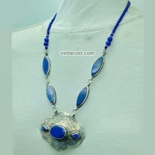 Load image into Gallery viewer, Vintage Blue Lapis Lazuli Stone Necklace
