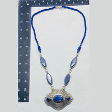 Load image into Gallery viewer, Vintage Blue Lapis Lazuli Stone Necklace
