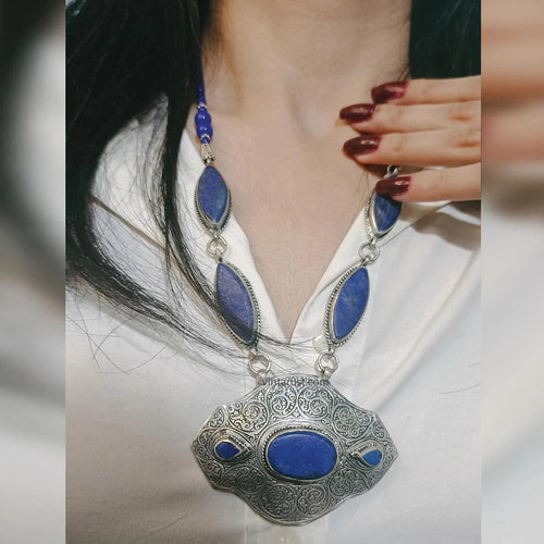Vintage Blue Lapis Lazuli Stone Necklace