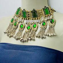 Load image into Gallery viewer, Vintage Green Choker Necklace With Dangling Bells
