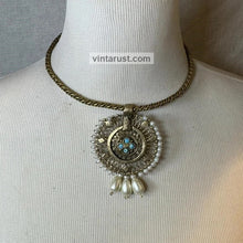 Load image into Gallery viewer, Vintage Handmade Collar Choker Necklace
