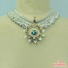 Load image into Gallery viewer, Vintage Silver Bells with Golden Pendant Choker
