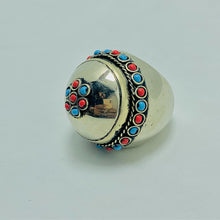 Load image into Gallery viewer, Vintage Handmade Tibetan Round Coral Ring
