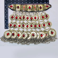 Load image into Gallery viewer, Vintage Layered Necklace With Red Glass Stones
