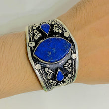 Load image into Gallery viewer, Vintage Mid Century Natural Lapis Lazuli Bracelet
