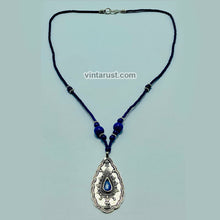 Load image into Gallery viewer, Vintage Lapis Lazuli Minimalist Pendant Necklace
