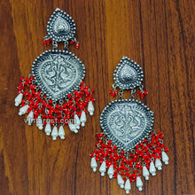 Load image into Gallery viewer, Vintage Oxidized Earrings With Red Beads
